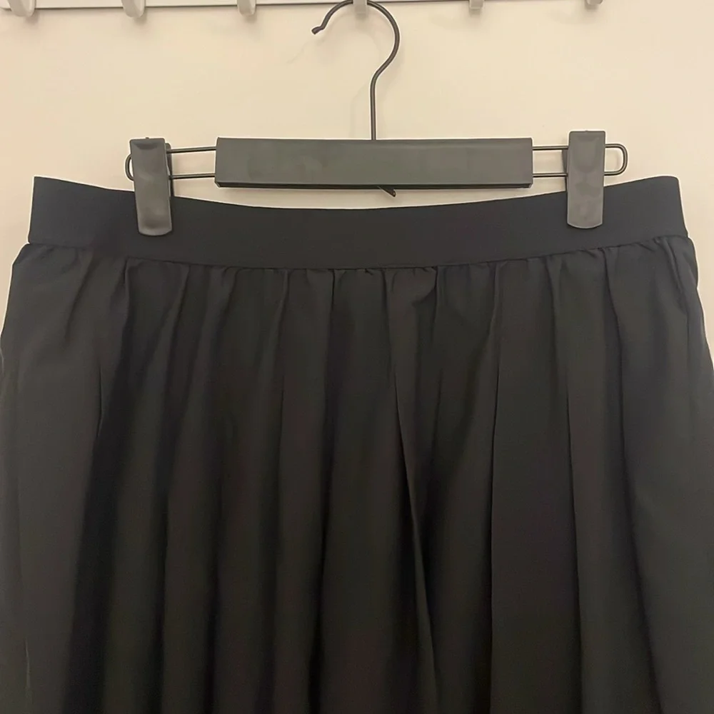 ALO Yoga Black Skater Skirt